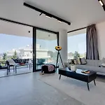 Sea View Deluxe Gaia 302 Λάρνακα