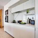 Sea View Deluxe Gaia 302 * Λάρνακα