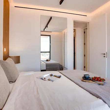 아파트 Sea View Deluxe Gaia 302 *