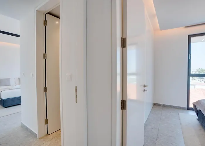 Sea View Deluxe Gaia 302 Apartamento Lárnaca