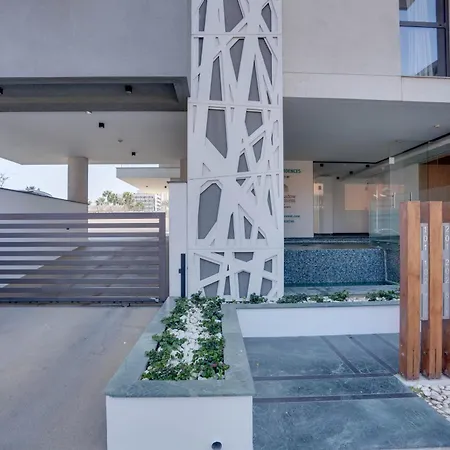 Апартаменты Sea View Deluxe Gaia 302 *