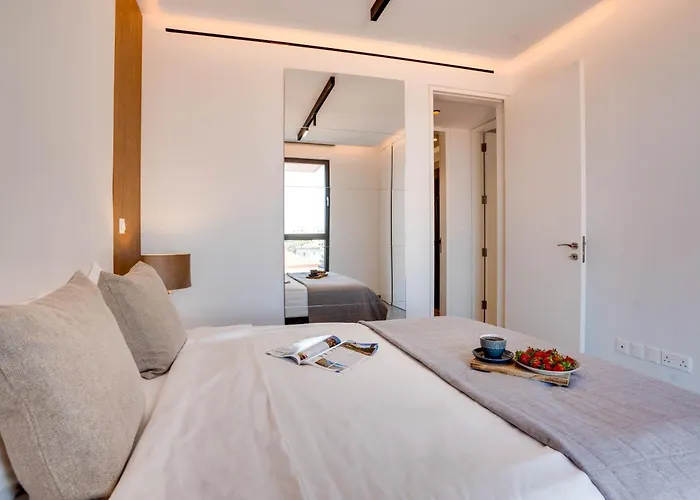 Apartment Sea View Deluxe Gaia 302 *